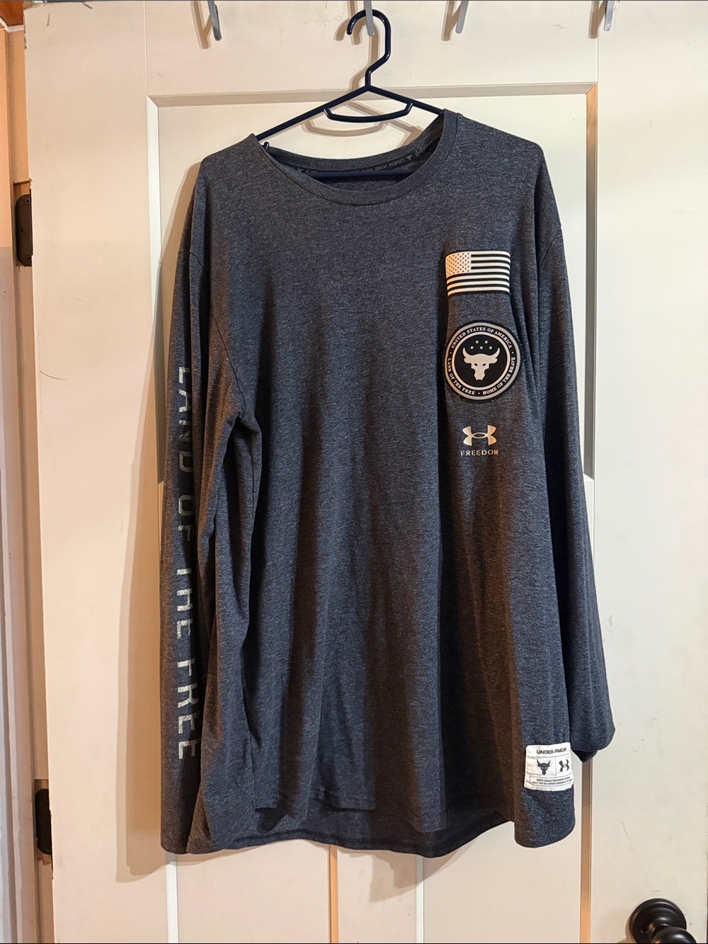 Under Armour Men's Long Sleeve Performance Tee - Charcoal with White Graphics
